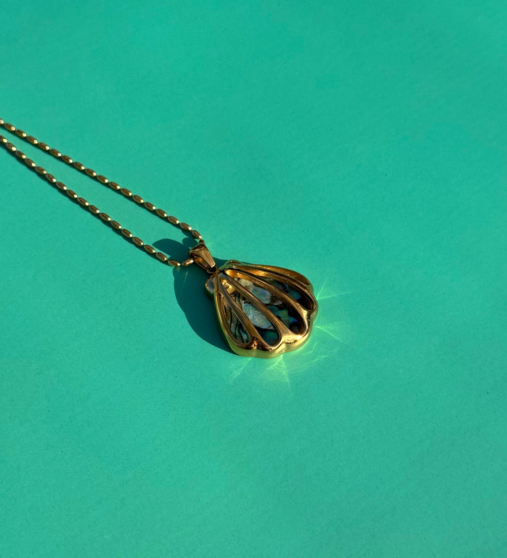 Clamshell Pendant